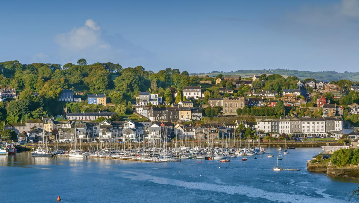 Kinsale desde la desembocadura del río Bandon