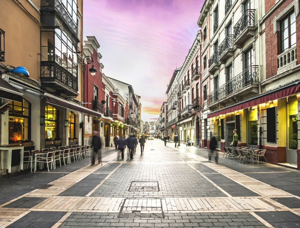 León Calle Ancha