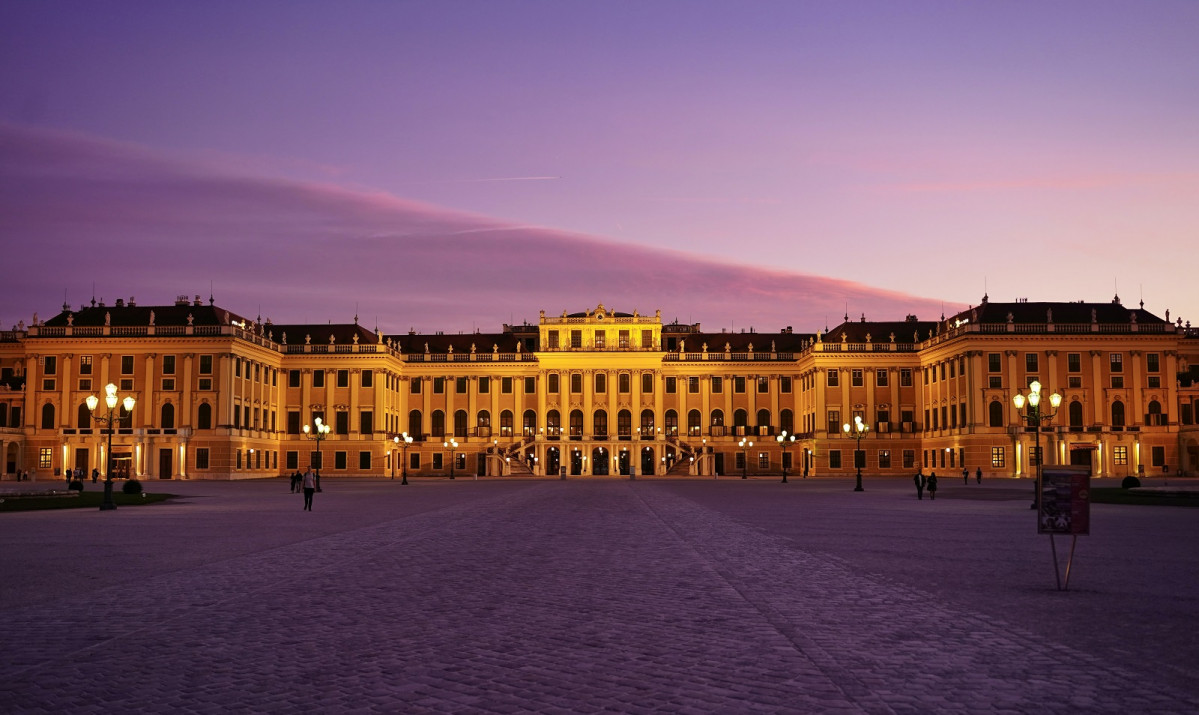 Schu00f6nbrunn Palace, Vienna, Austria arthur v b5zOkA3swe8 unsplash
