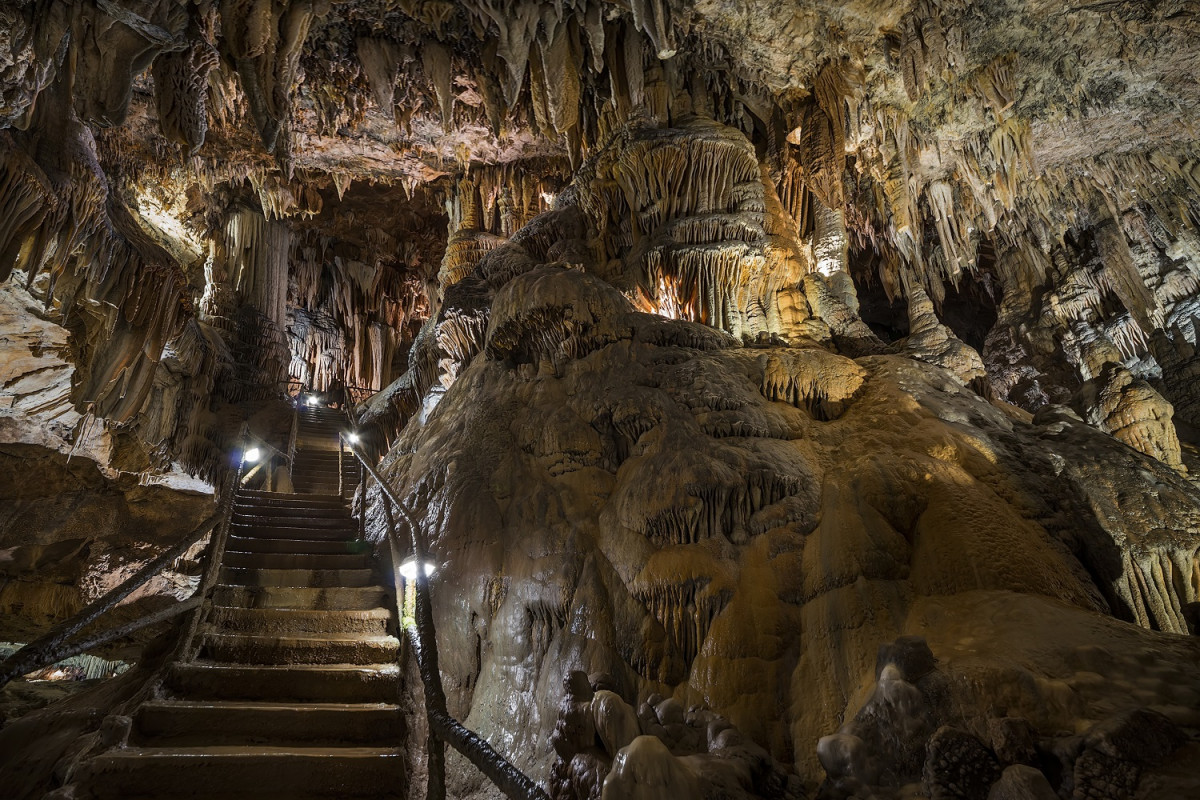 Cueva de Valporquero, Leu00f3n