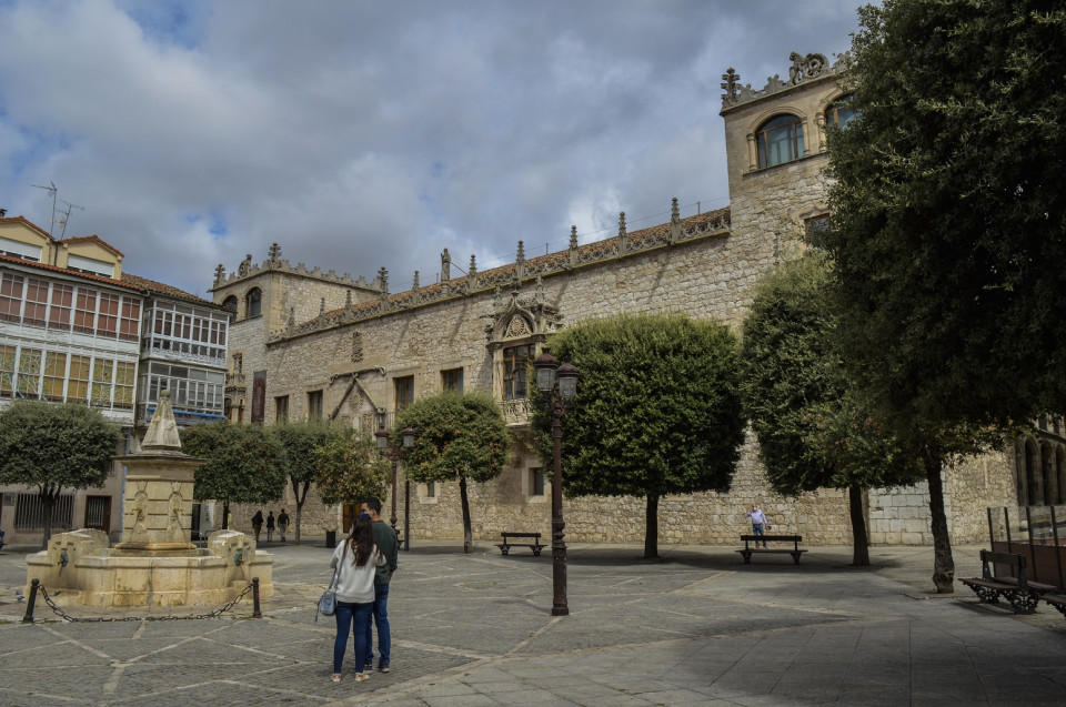 Burgos, Casa del Cordón