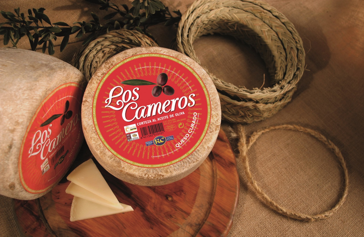 PLATA WORLD CHEESE AWARDS Queso de Mezcla Curado Etiqueta Roja Los Cameros