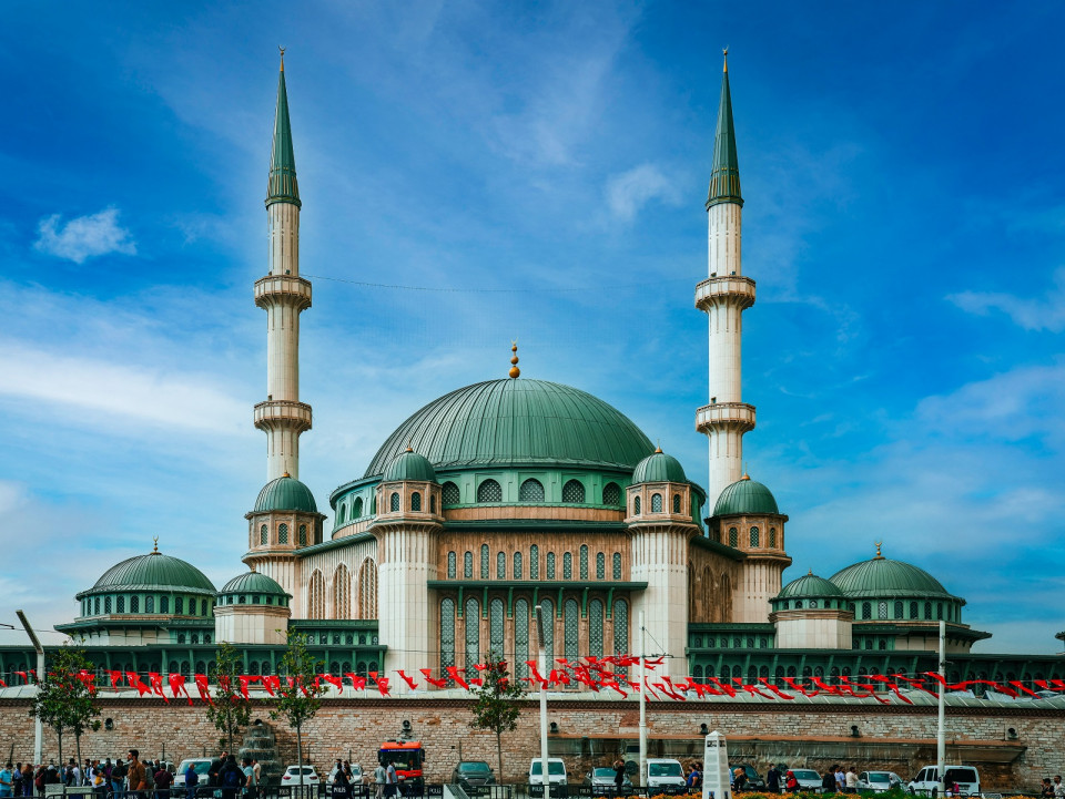 Estambul,  La mezquita de Taksim, (foto, salah darwish unsplash)