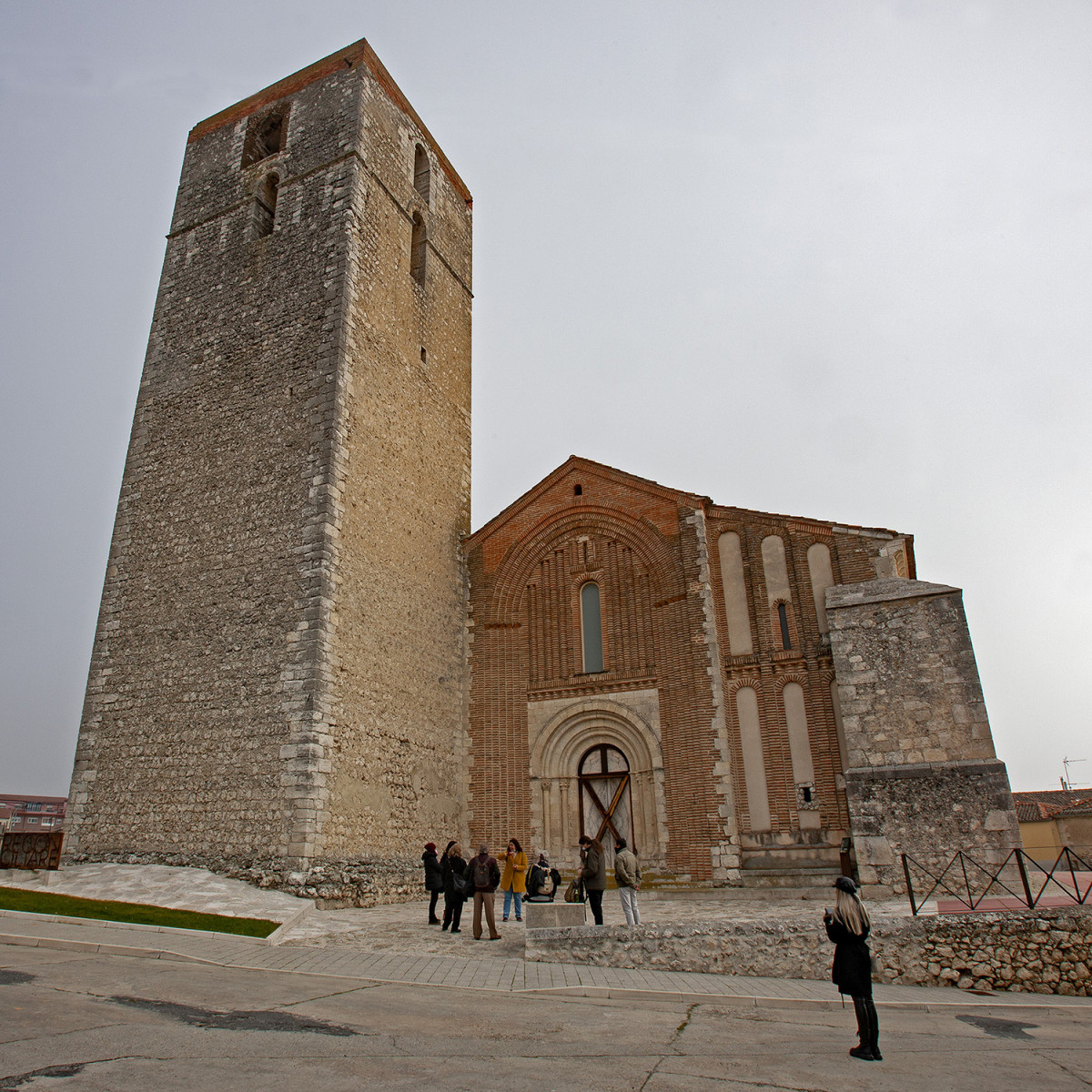 Cuellar, Exterior de la Iglesia de San Andres