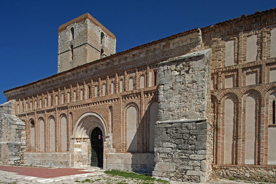 Cuellar lateral de la Iglesia de San Andres