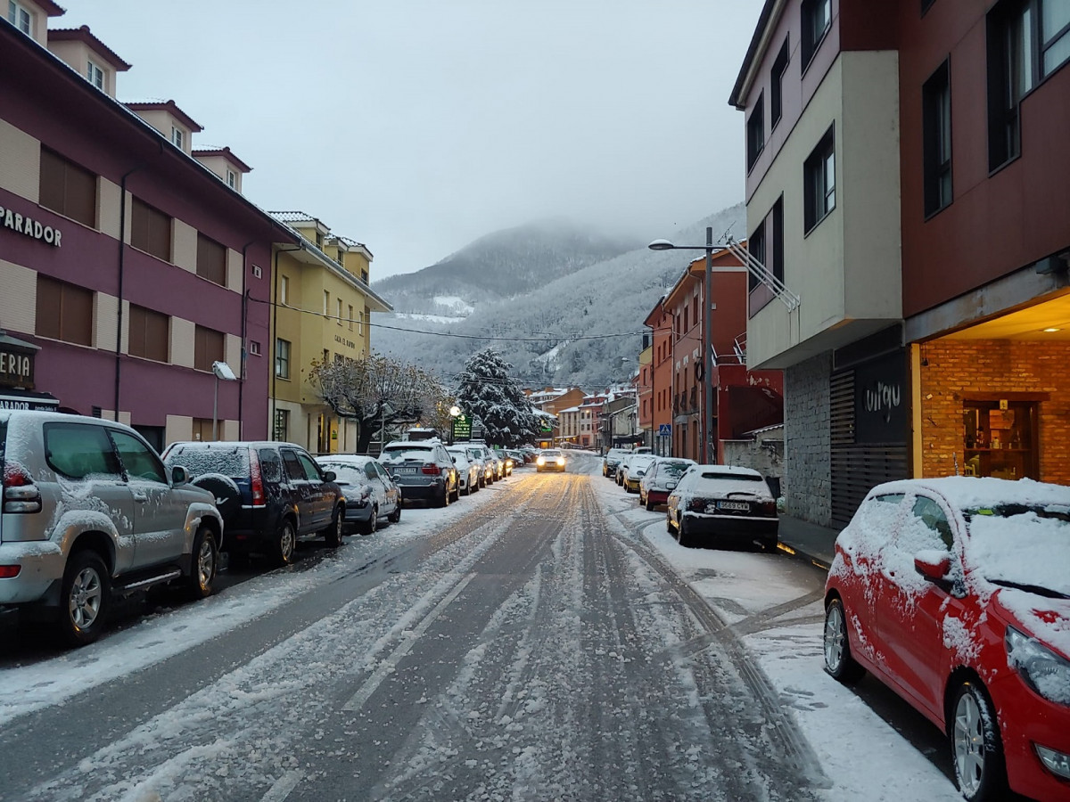 La localidad de Felachosa, en plena nevada