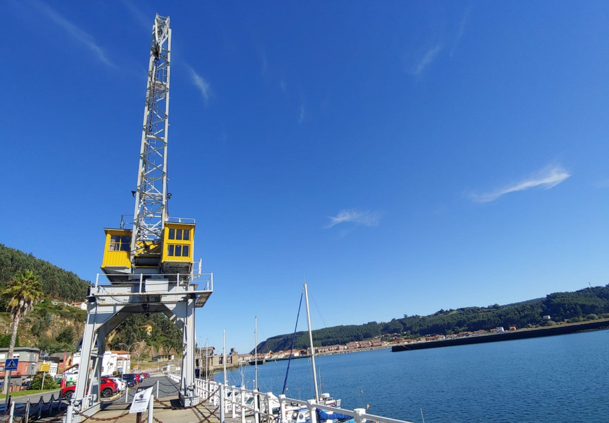 Puerto de San Esteban, al fondo La Arena (Asturias)