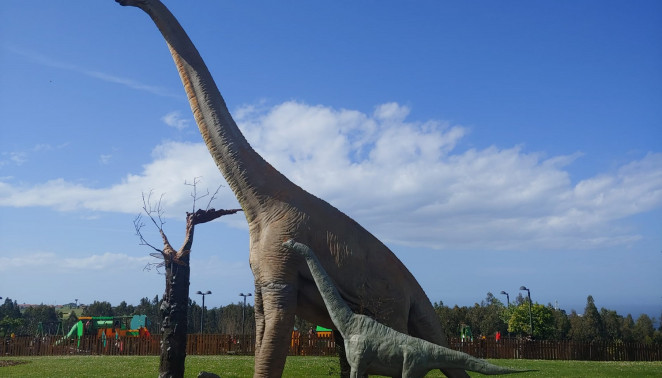 Dinosaurios, en el exterior de Museo