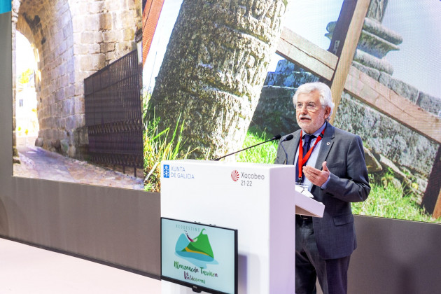 Rosendo Fernández en la presentación del geodestino Manzaneda   Trevinca   Valdeorras en Fitur 2022