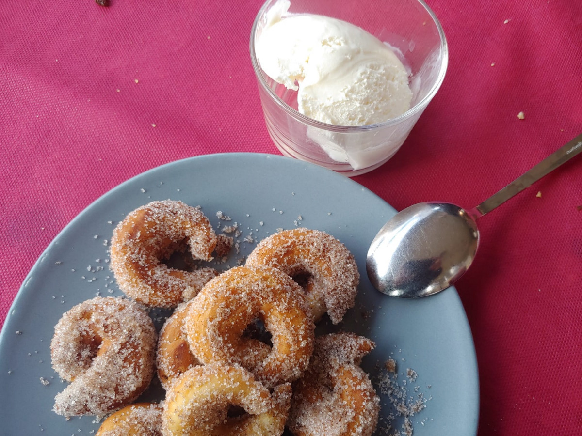 Rosquillas de anu00eds, un postre con la impronta de la casa