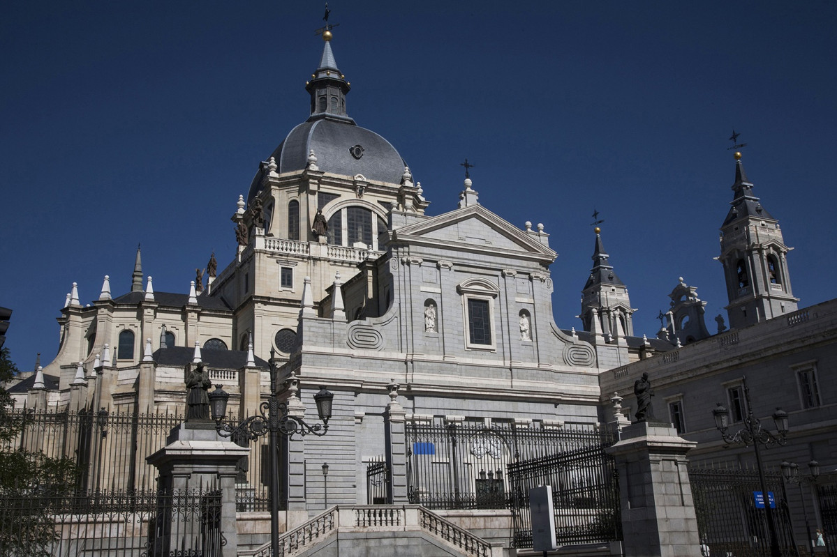 04  Almudena