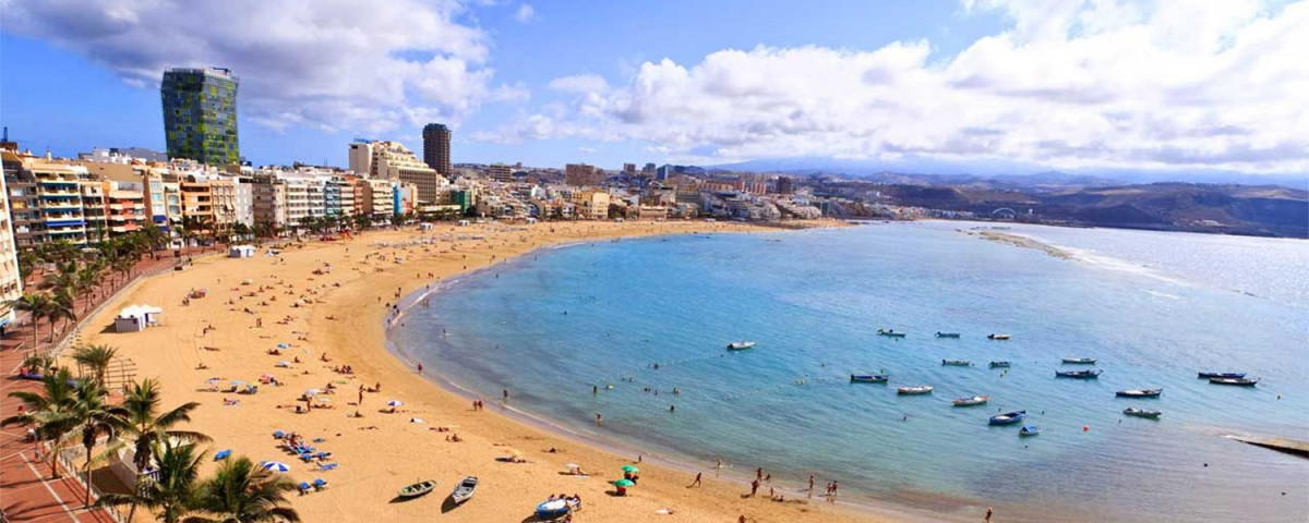 Playa de Las Canteras, una de las mejores playas urbanas del mundo, se puede disfrutar durante todo el au00f1o