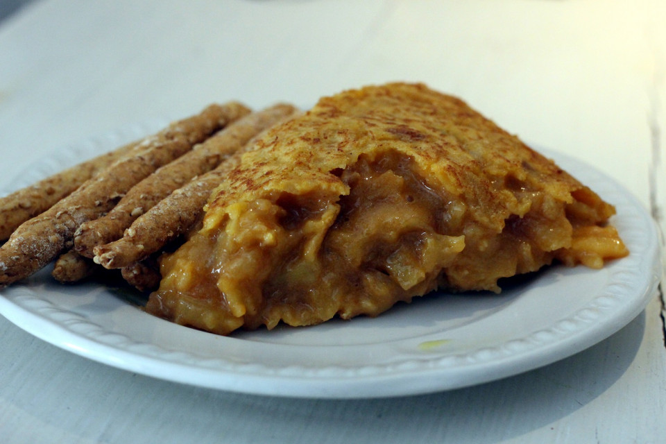 Tortilla patatas de aperitivo en Taberna Puerto Lagasca