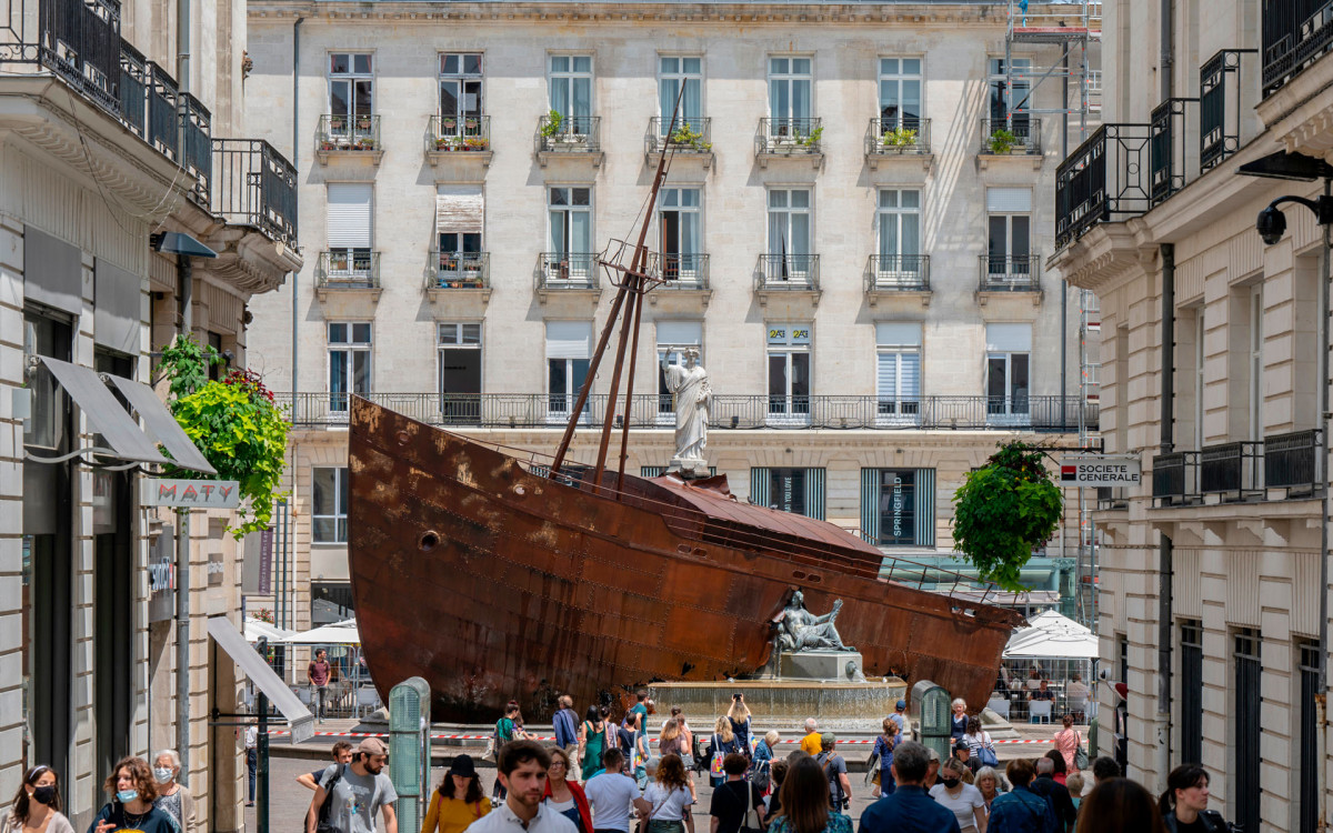 Nantes Le Naufrage de Neptune, Ugo Schiavi, Place Royale, Voyage u00e0 Nantes 2021 u00a9 M. Argyroglo