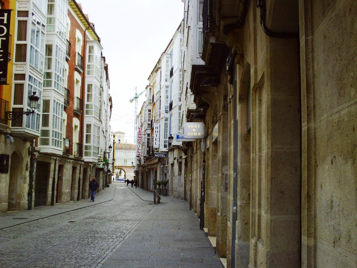 Calle San Juan y Calle Avellanos