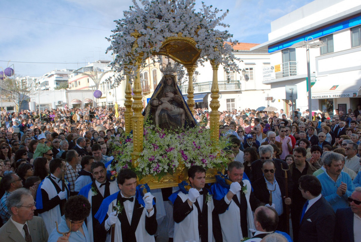 ALGARVE Festa da Mu00e3e Soberana em Loulu00e9   C.M.Loulu00e9   Mira