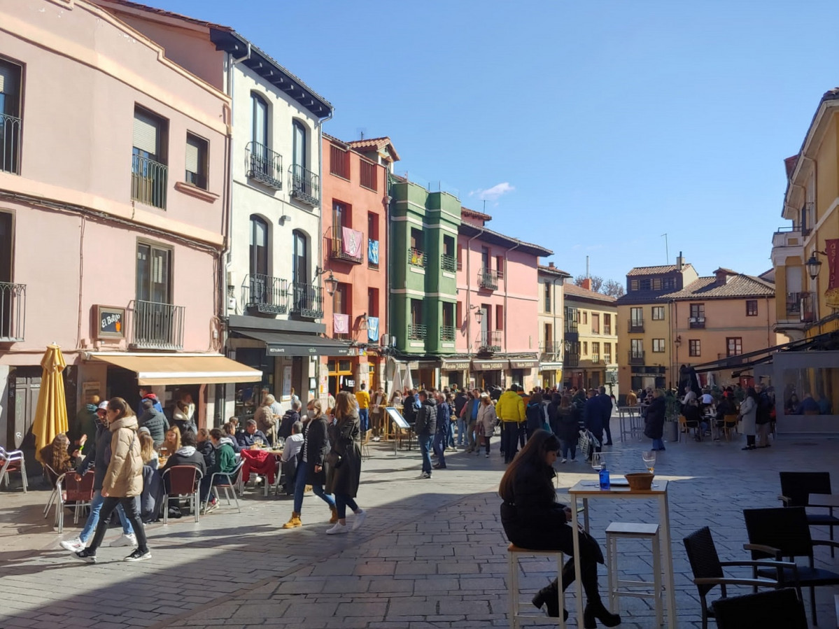 Barrio Humedo de Lon, Carlos Cuesta