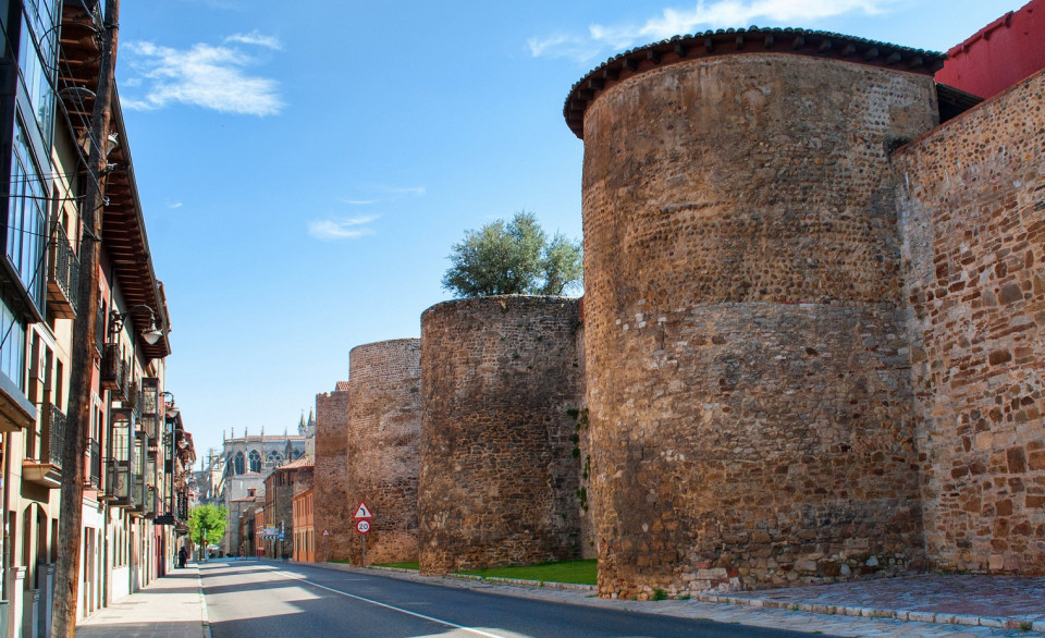 León Muralla de León   Los cubos