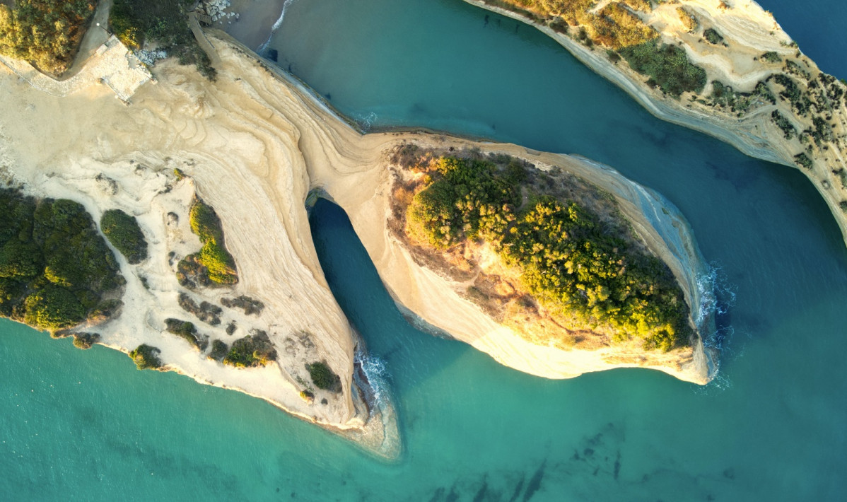 Canal d'Amour in Sidari, Corfu, Greece. richard james M8479T eHig unsplash