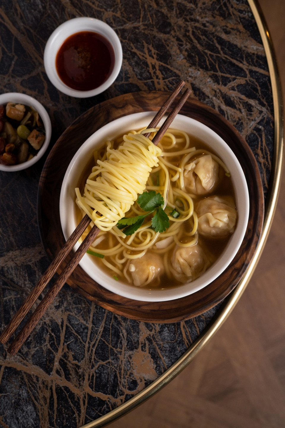 Le Petit dim sum noodles, sopa won ton y langostinos