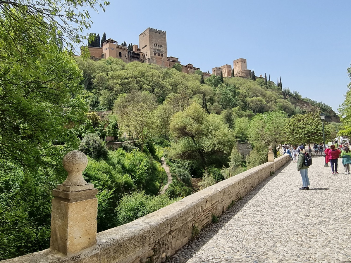 Grnada, PASEO DE LOS TRISTES Y ALHAMBRA