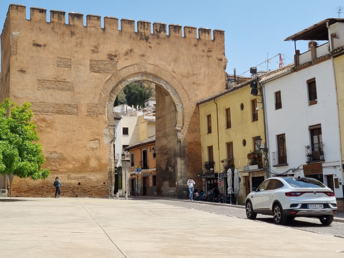 Granada, PUERTA DE ELVIRA