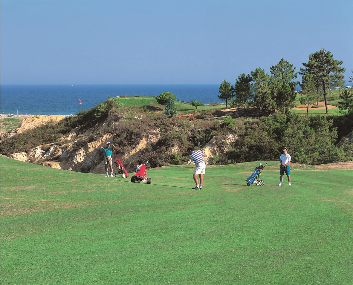 Golf y mar grande