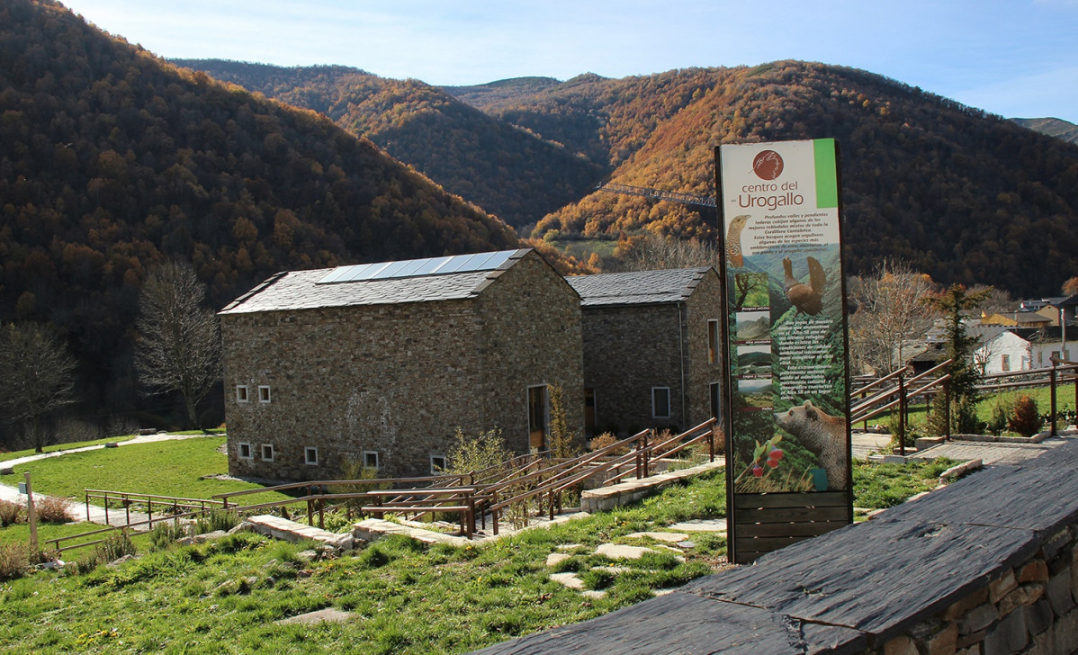 VALLE DE LACIANA  entro de Interpretaciu00f3n Urogallo