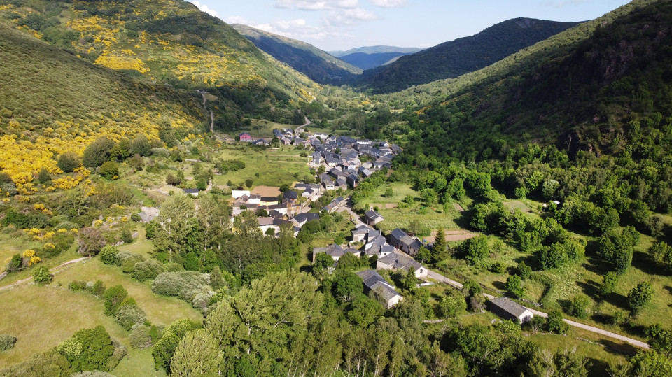 PAISAJE DE OMAÑA Y LUNA