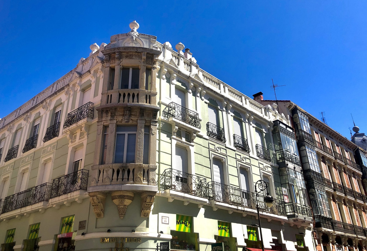 RUTA MODERNISTA DE LEON (15)   Edificio Calle Ancha