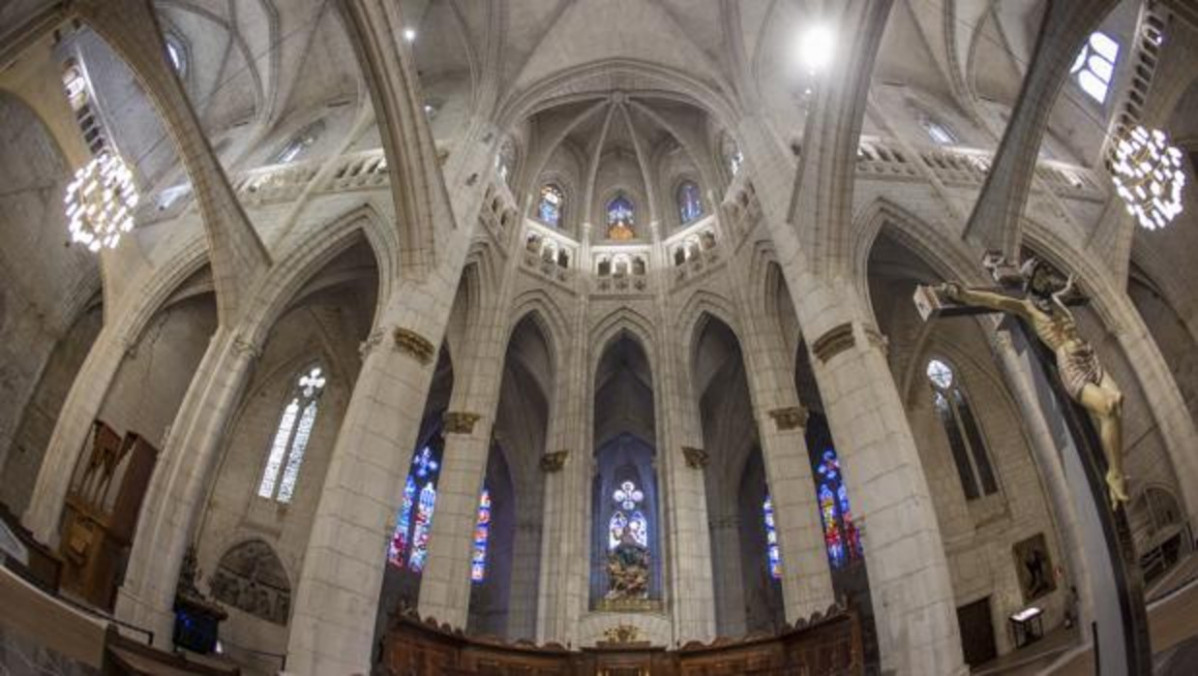 Interior de la catedral de Santa Maru00eda de Vitoria Gasteiz