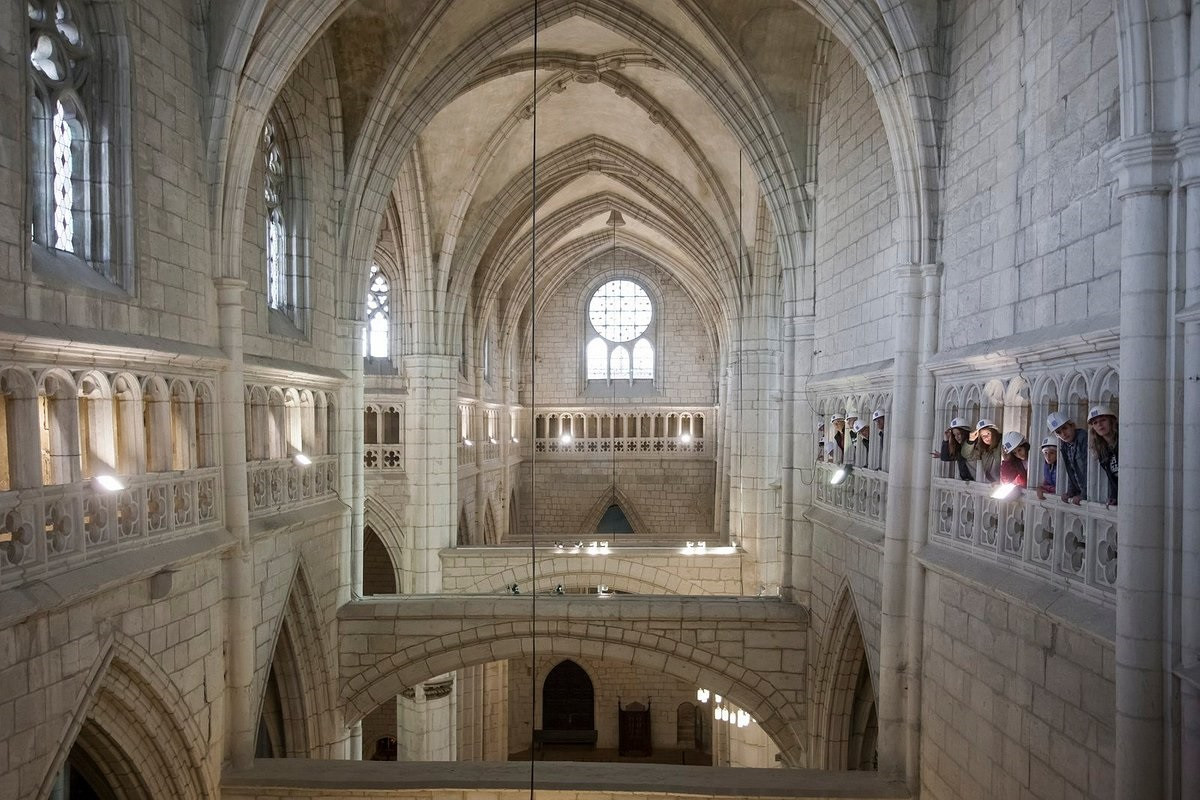 Visitantes en el triforio