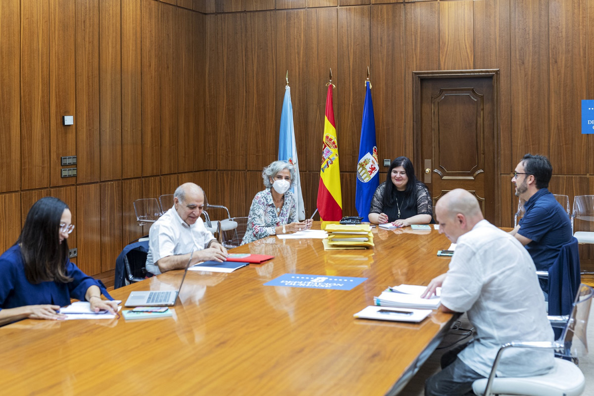 Reuniou00ecn do xurado do premio Pura e Dora Vau00eczquez