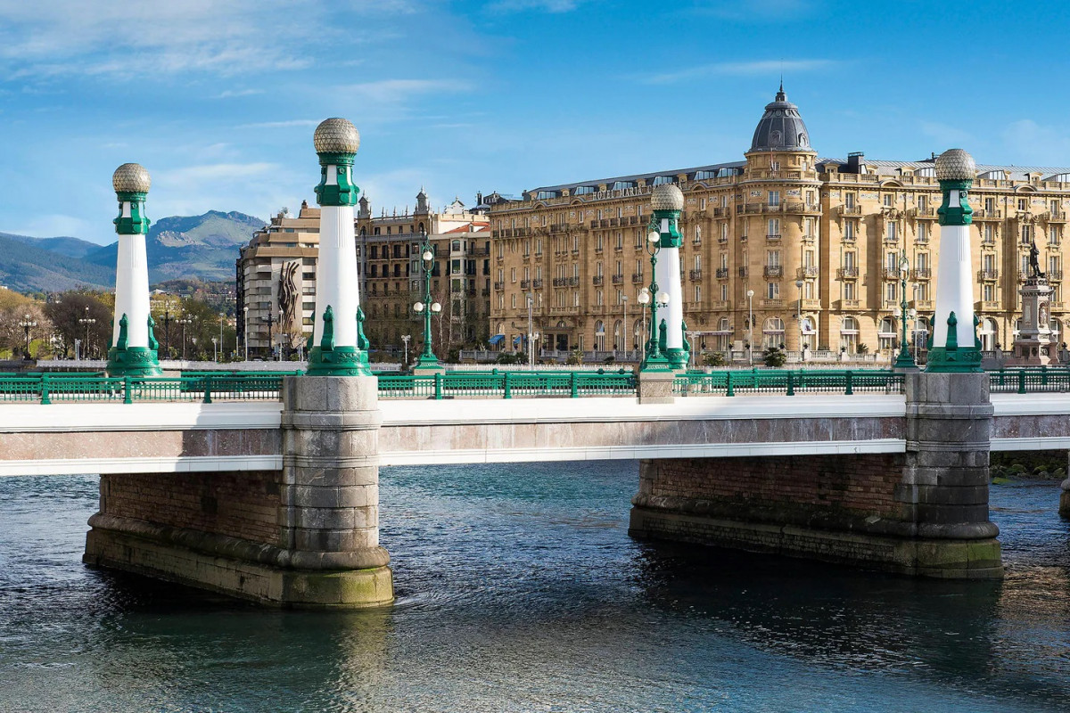 Hotel Maria Cristina, exterior  SS