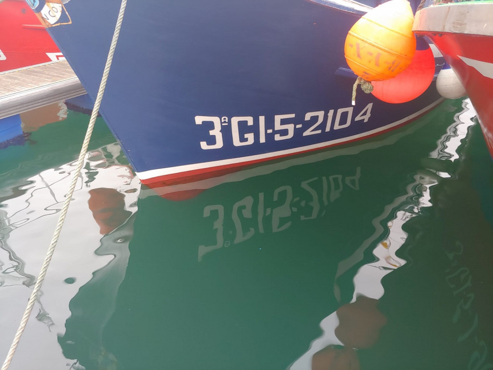 Detalle de un barco candasin de pesca