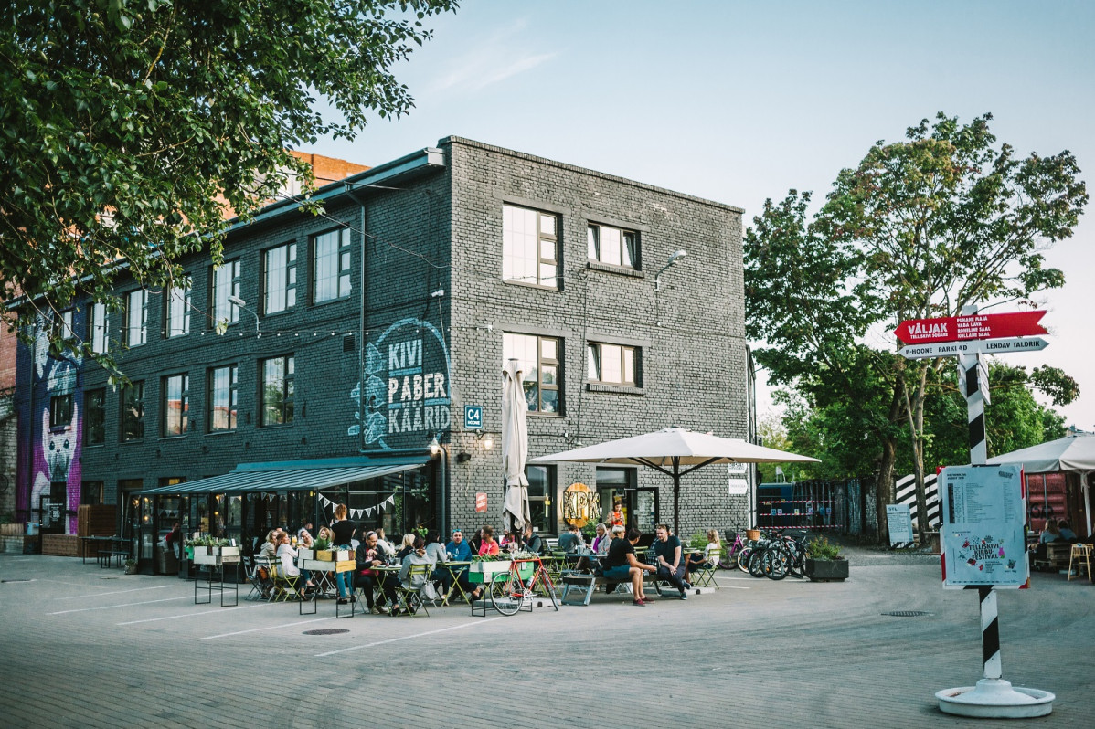 Restaurant Kivi Paber Kaarid in Telliskivi Creative City Rasmus Jurkatam