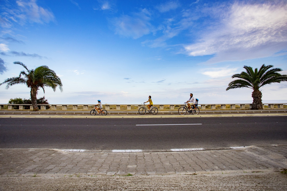 Porto Santo, paseo a la orilla del mar, @Andre Carvalho