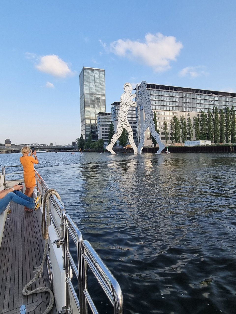 PASEO EN CATAMARÁN EN Badeschiff