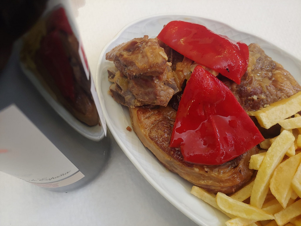 Cabritu guisado, un plato obligado en Casa Zulima