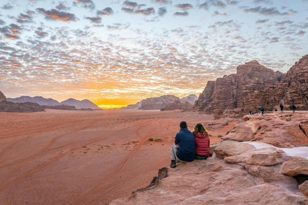 VisitJordan   Wadi Rum atardecer