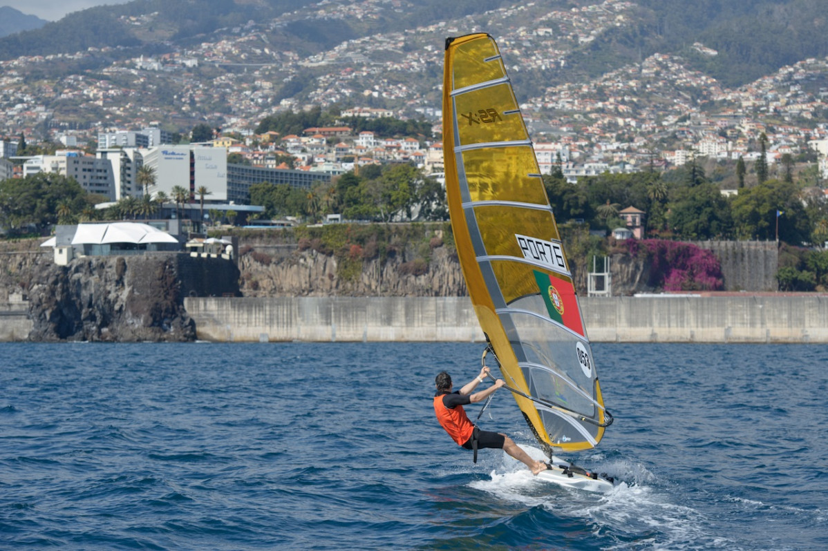 WindSurf2u00a9VisitMadeira