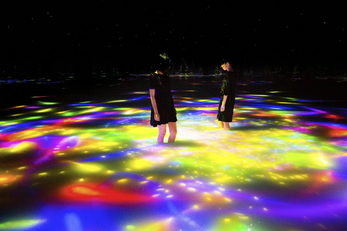 TeamLab Drawing on the Water Surface Created by the Dance of Koi and People  Infinity @ teamLab