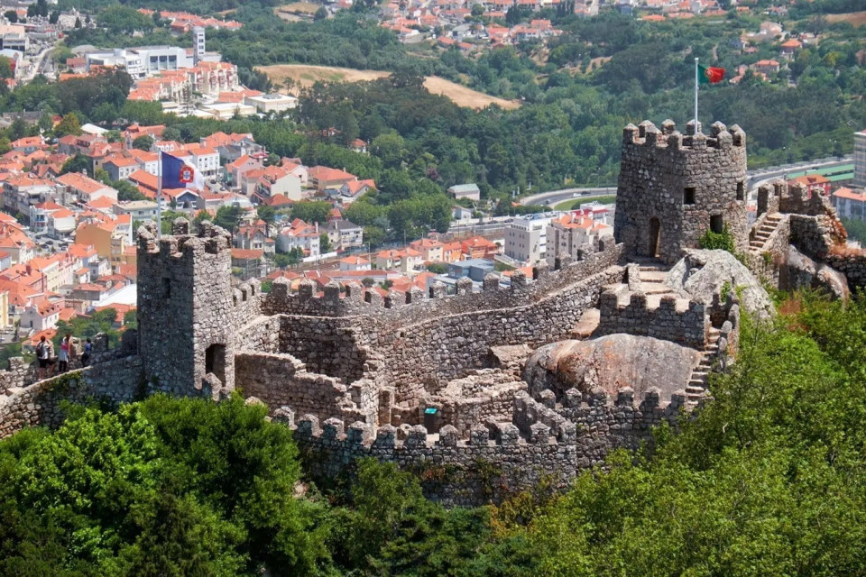 Castelo dos Mouros, Sintra.