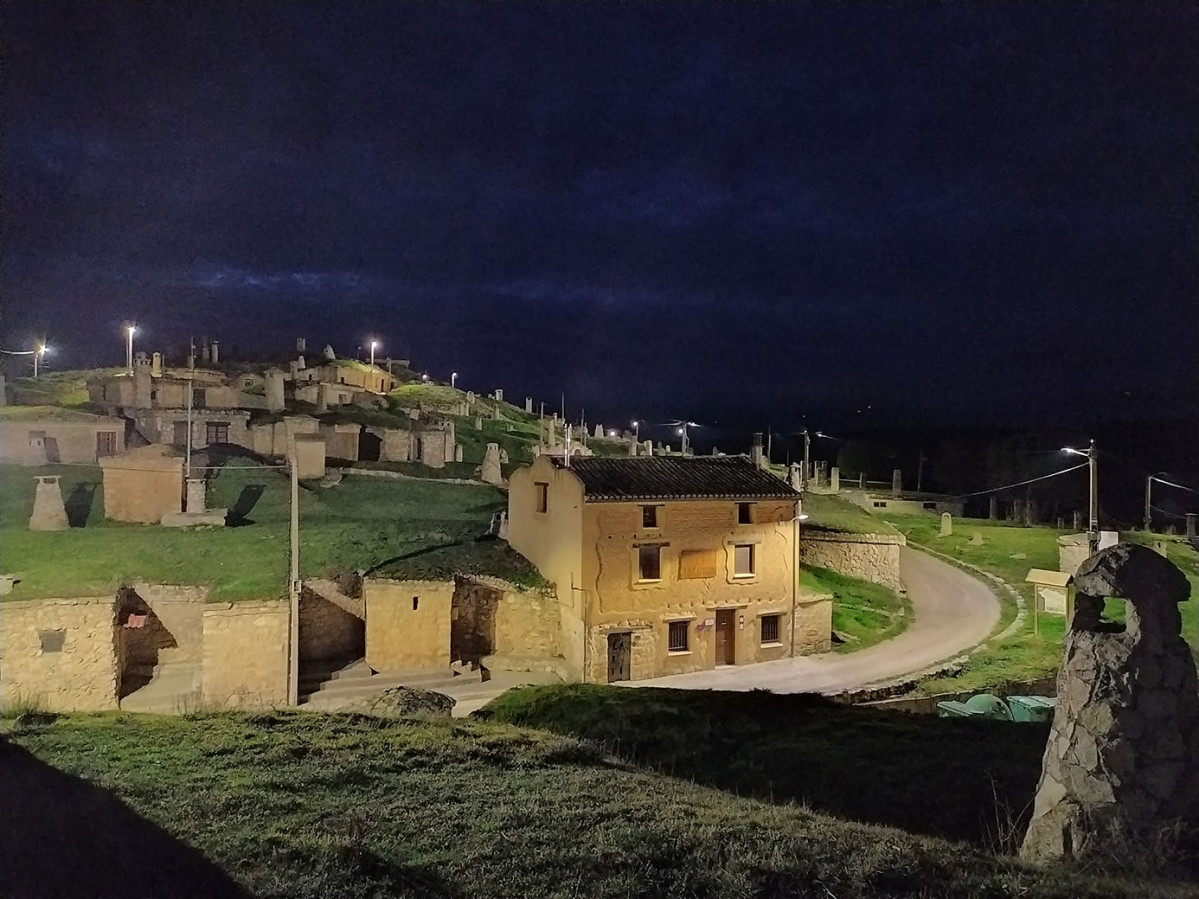 LA ZARCERA DEL BARRIO DE BODEGAS DE BALTANAu0301S (RUTA DEL VINO ARLANZA) PREMIO AL MEJOR ESTABLECIMIENTO ENOTURIu0301STICO