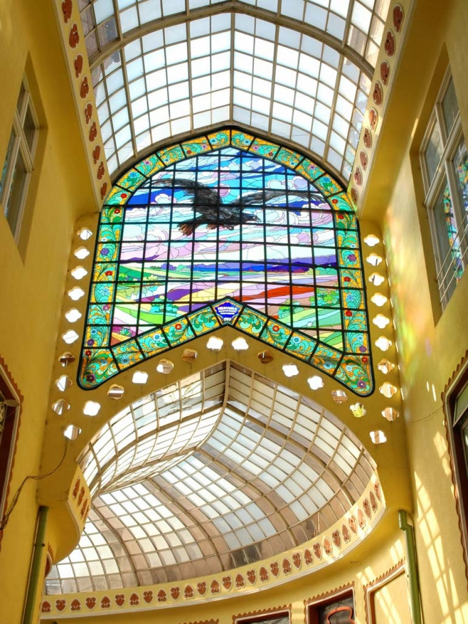 Vidrieras del Palacio del Aguila Negra