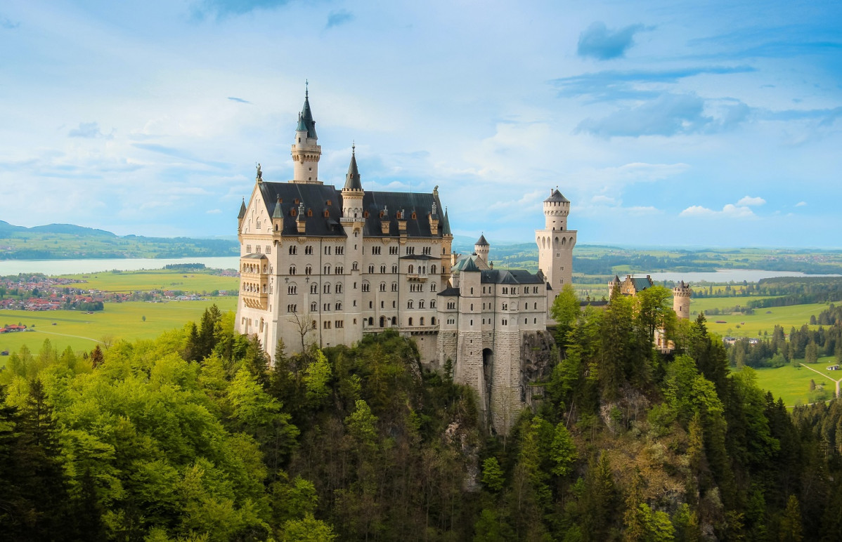 Neuschwanstein Catillo, Alemani vinay chavan hMDRIo93xb0 unsplash 2020