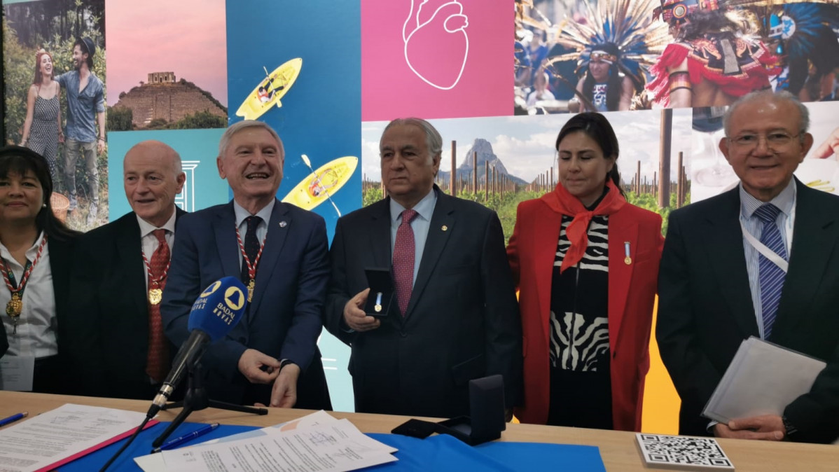 NDP Asicotur 02 Firma de convenio con Ministro de Turismo de Mexico Fitur 2023