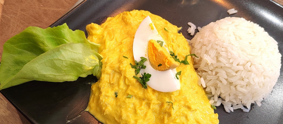 Aji de gallina con arroz en Fijo