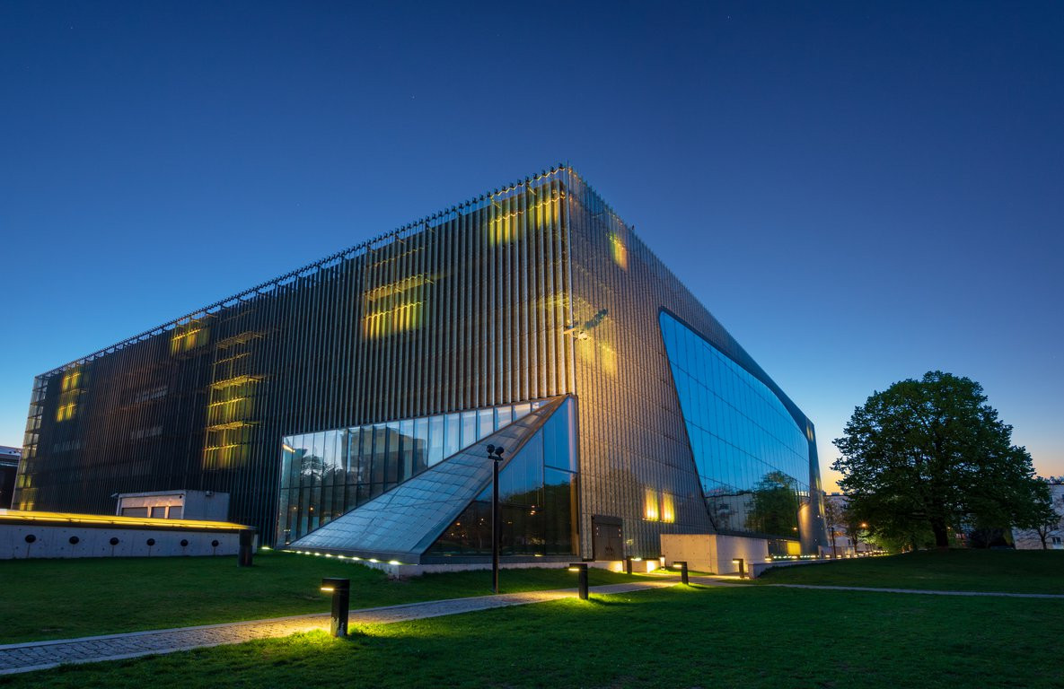 Varsovia, Edificio del Museo de los Judu00edos Polacos de Polin en Varsovia