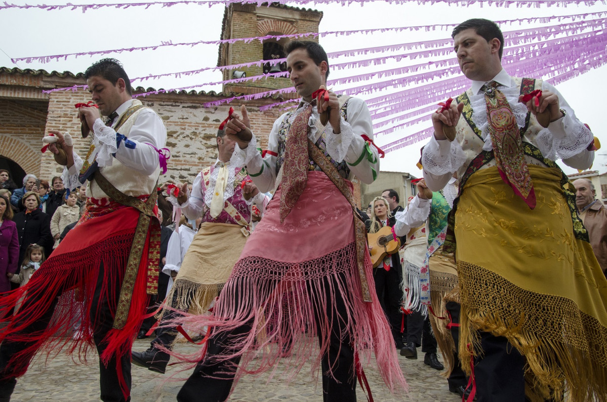 Danzantes de San Antu00f3n Peloche 3